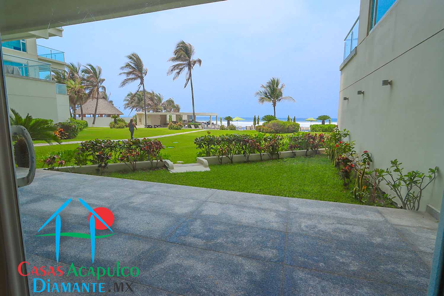 Ocean Front 106 - Recámara principal antes de Otis 4